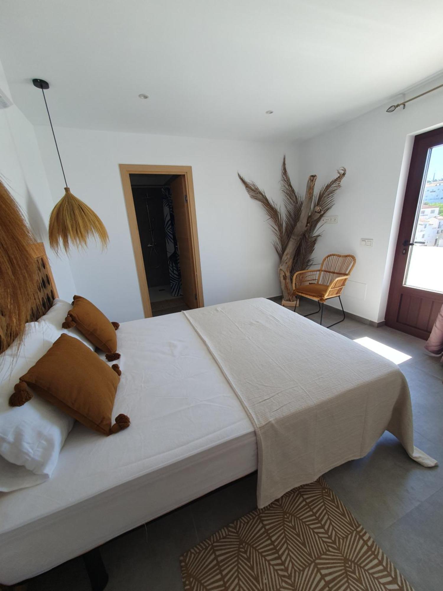 Villa Lomy 카사레스 외부 사진