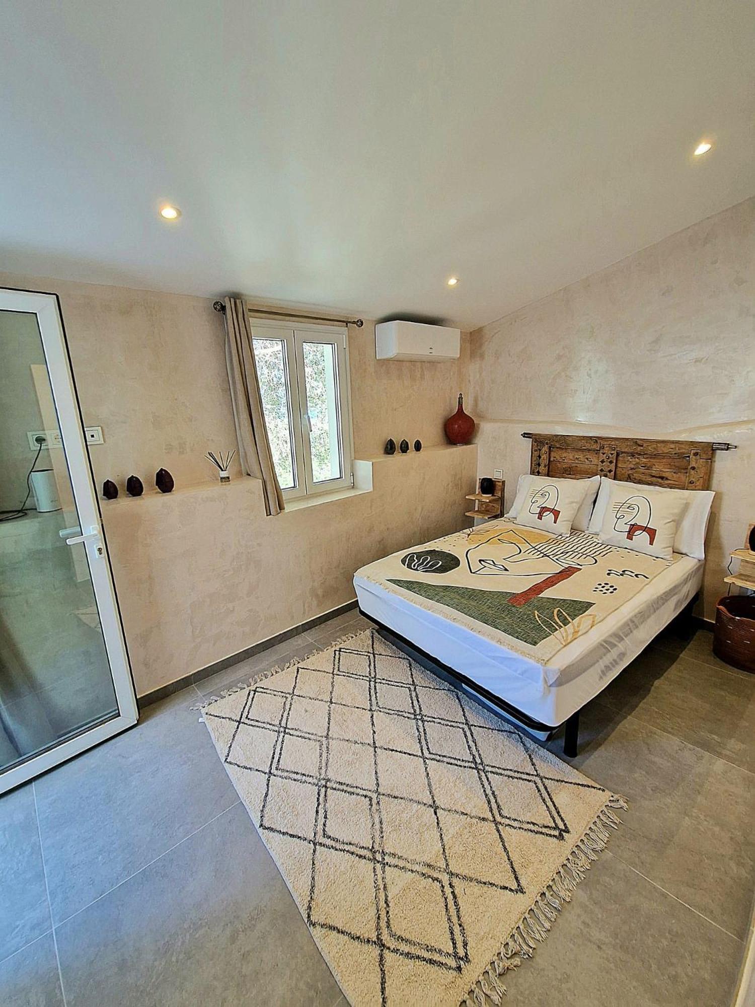 Villa Lomy 카사레스 외부 사진