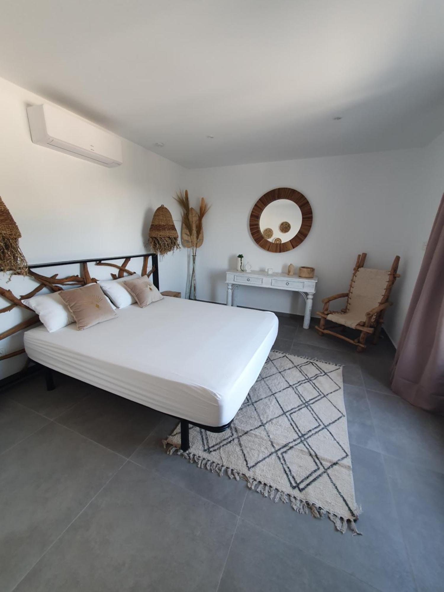 Villa Lomy 카사레스 외부 사진