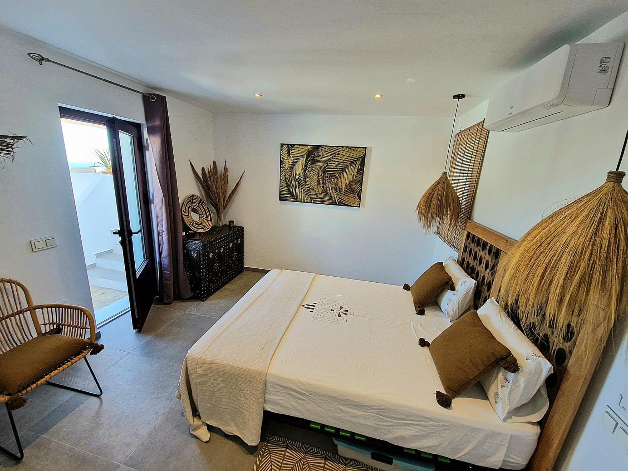 Villa Lomy 카사레스 외부 사진