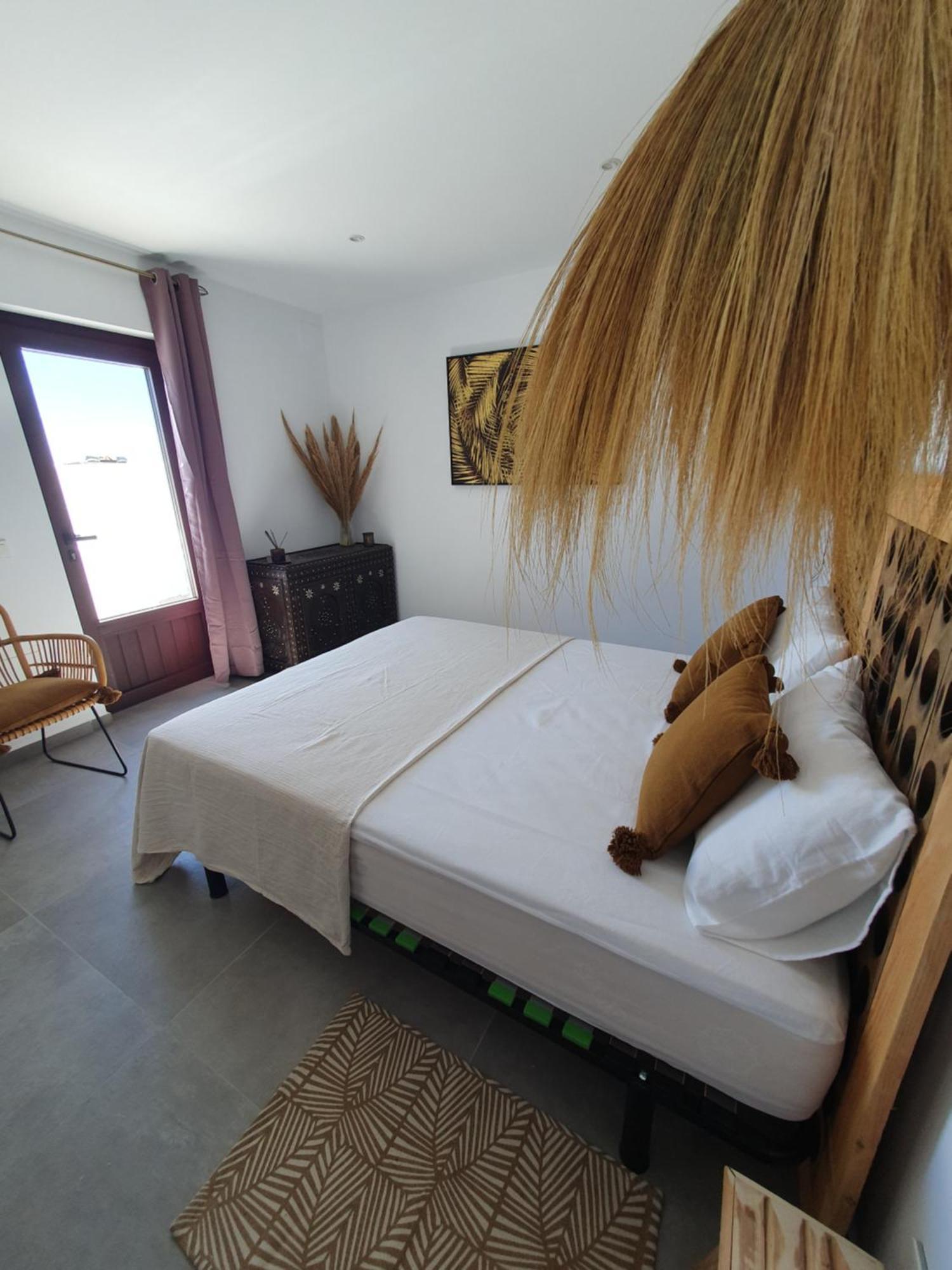 Villa Lomy 카사레스 외부 사진